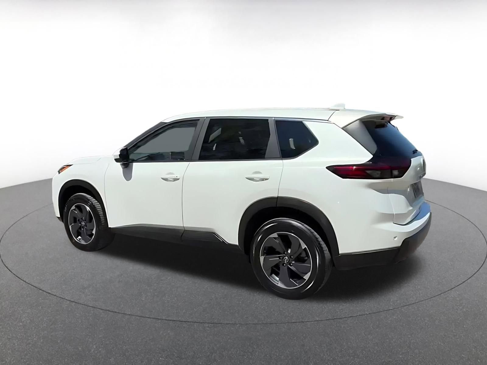 Thumbnail: 2025 Nissan Rogue - 10