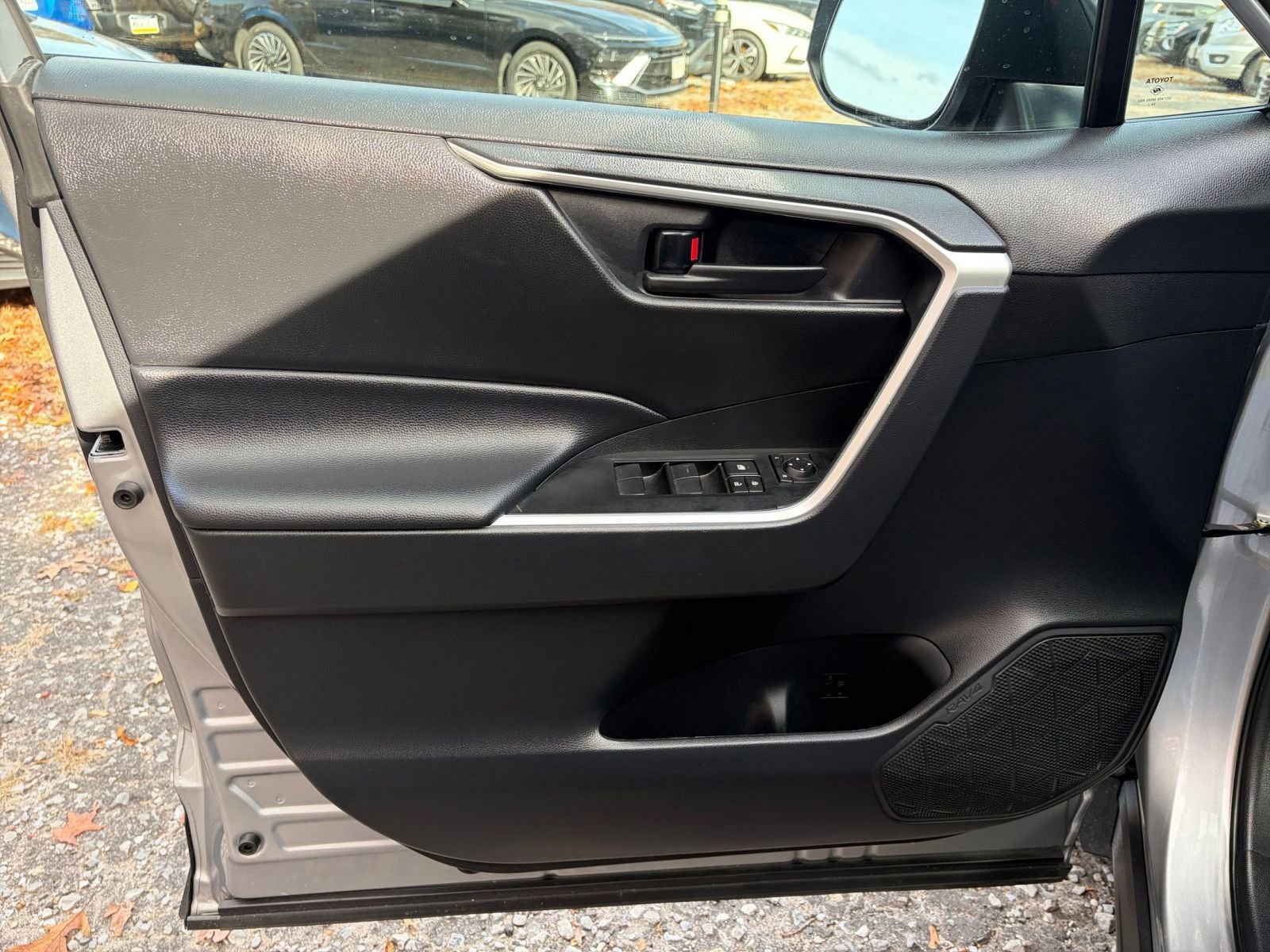 Thumbnail: 2025 Toyota RAV4 - 20