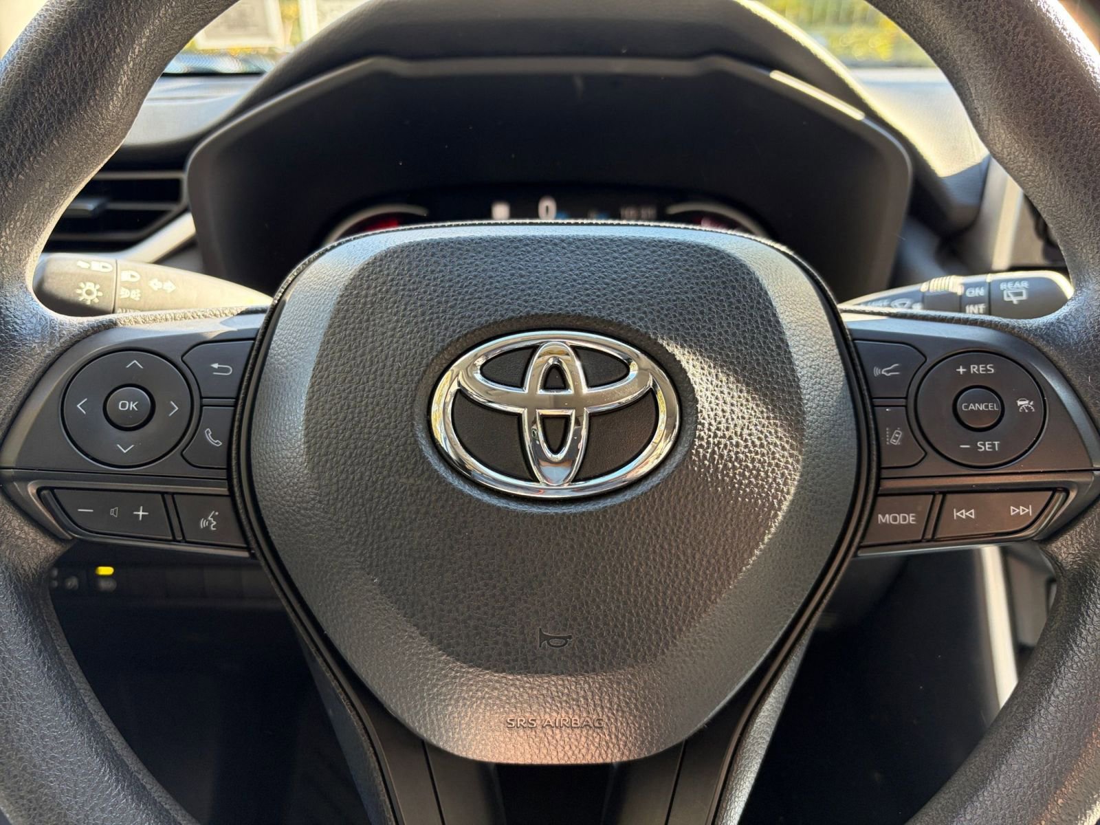 Thumbnail: 2025 Toyota RAV4 - 28