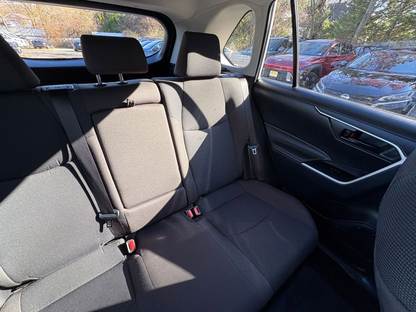 Thumbnail: 2025 Toyota RAV4 - 33