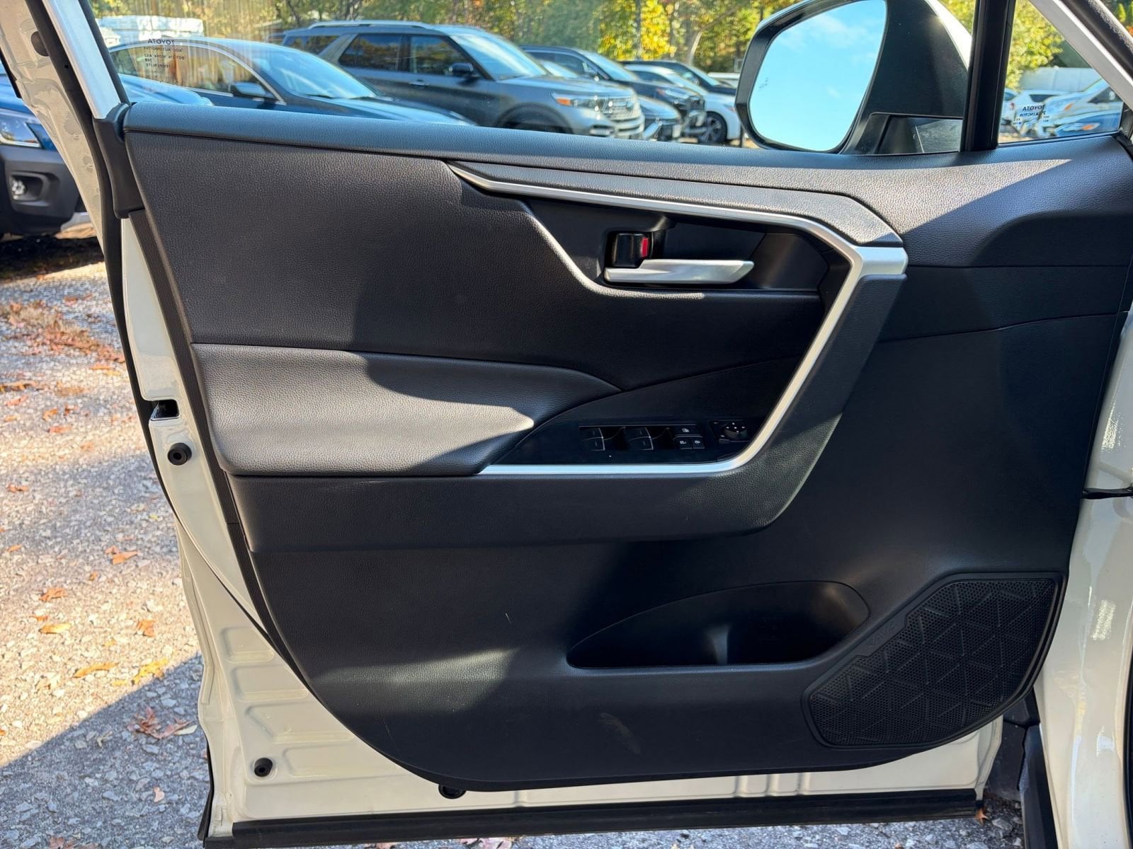 Thumbnail: 2025 Toyota RAV4 - 20