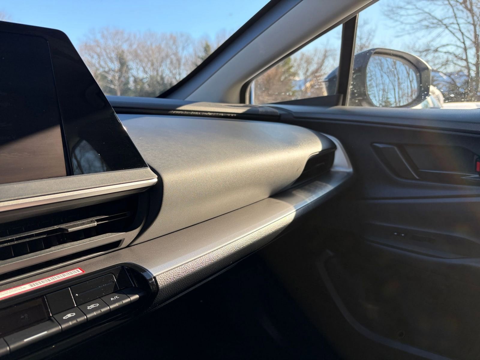 Thumbnail: 2025 Toyota Prius - 33