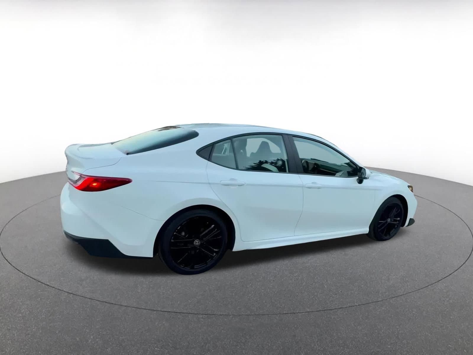 Thumbnail: 2025 Toyota Camry - 15