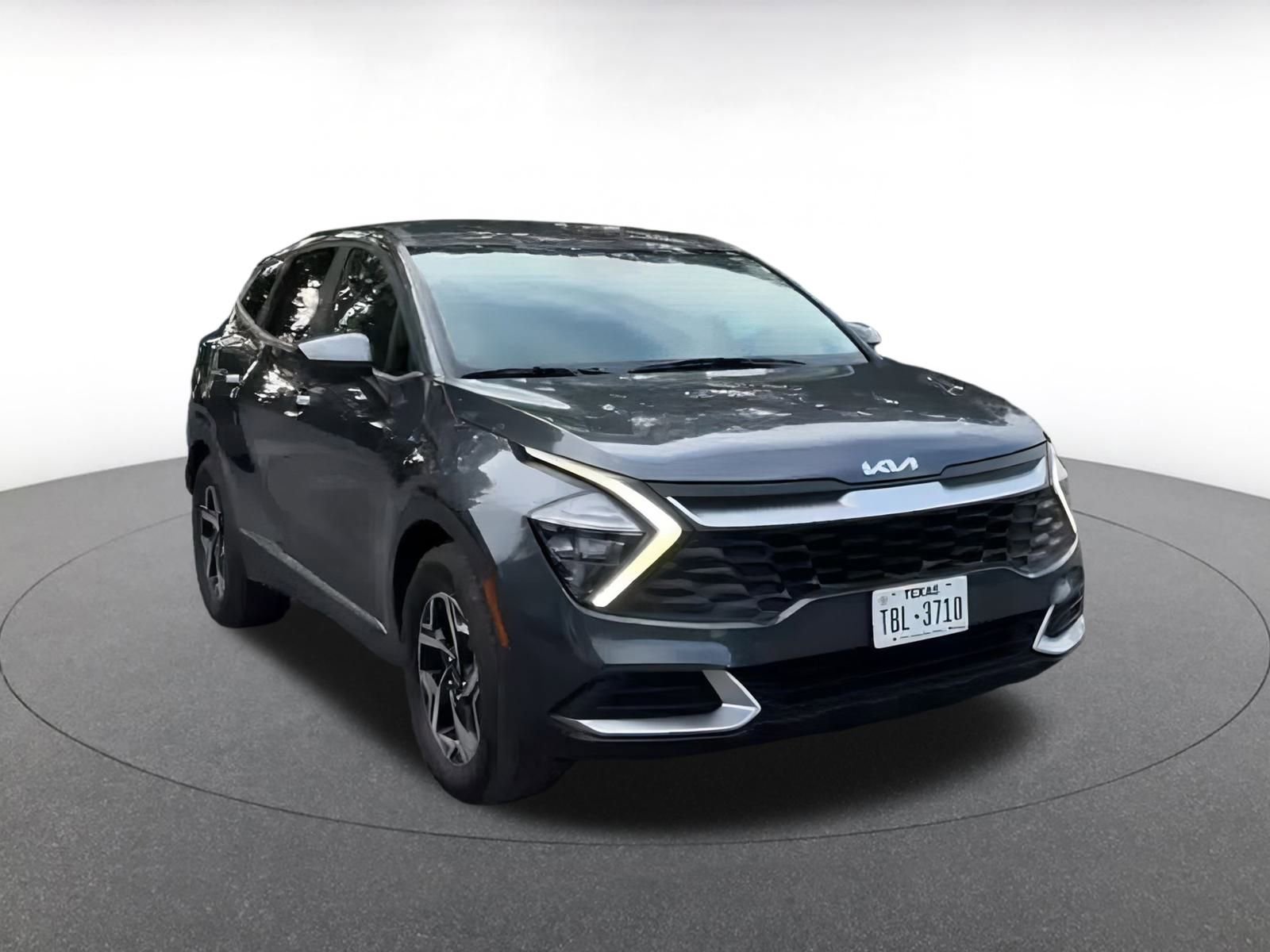 Thumbnail: 2023 Kia Sportage - 3