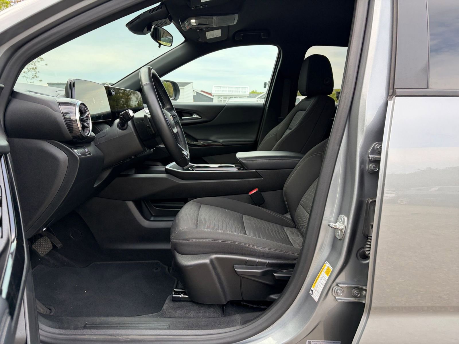 Thumbnail: 2025 Chevrolet Equinox - 27