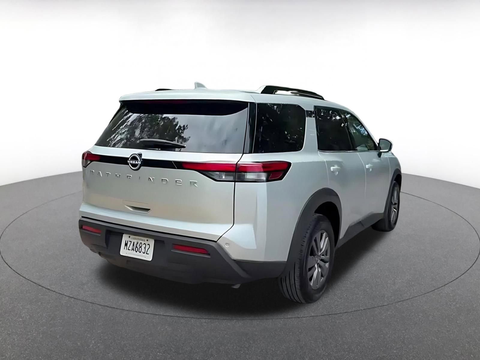Thumbnail: 2025 Nissan Pathfinder - 14