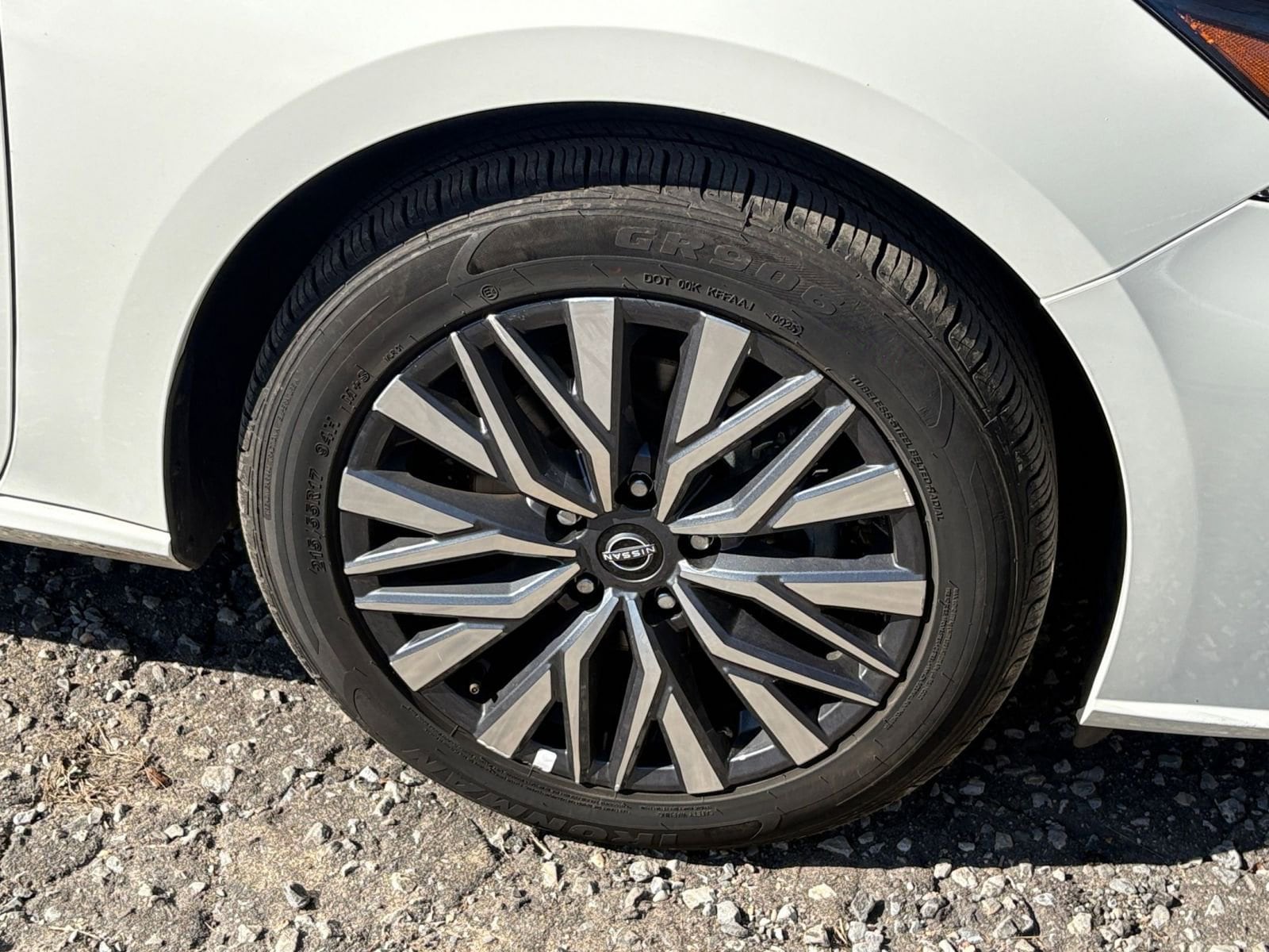 Thumbnail: 2025 Nissan Altima - 28