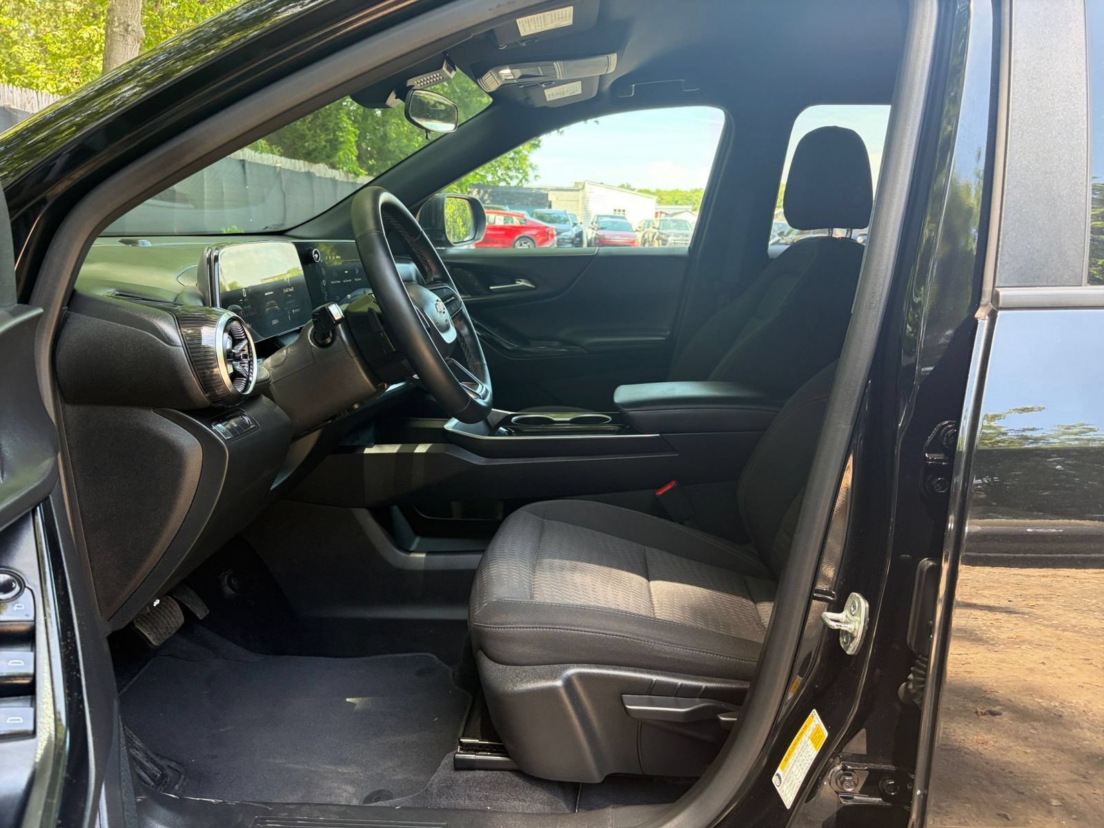 Thumbnail: 2025 Chevrolet Equinox - 26