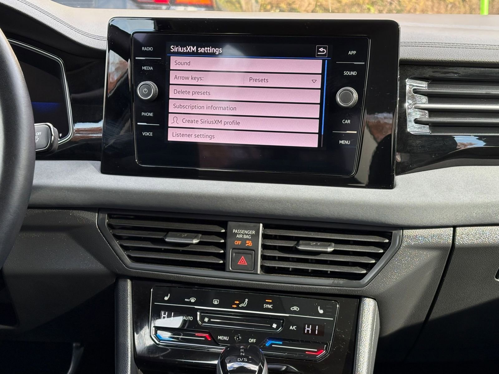 Thumbnail: 2025 Volkswagen Jetta - 18