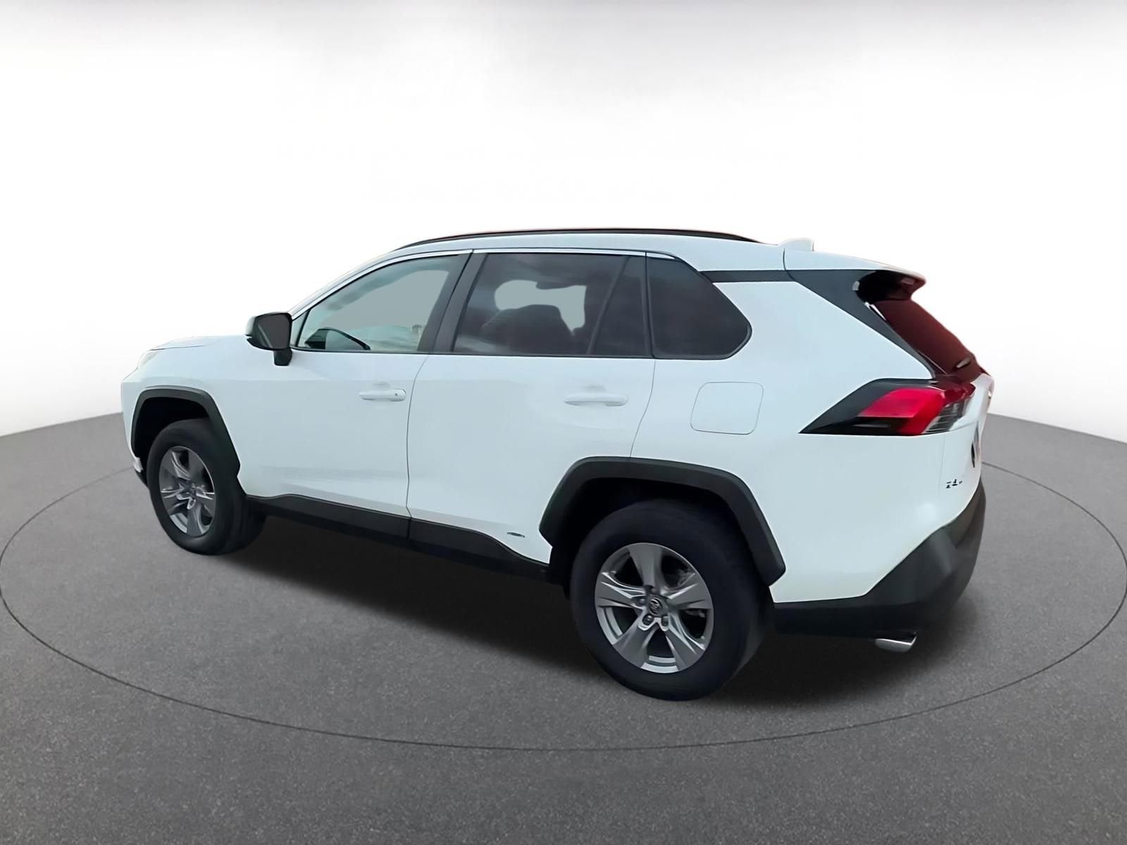 Thumbnail: 2025 Toyota RAV4 - 10