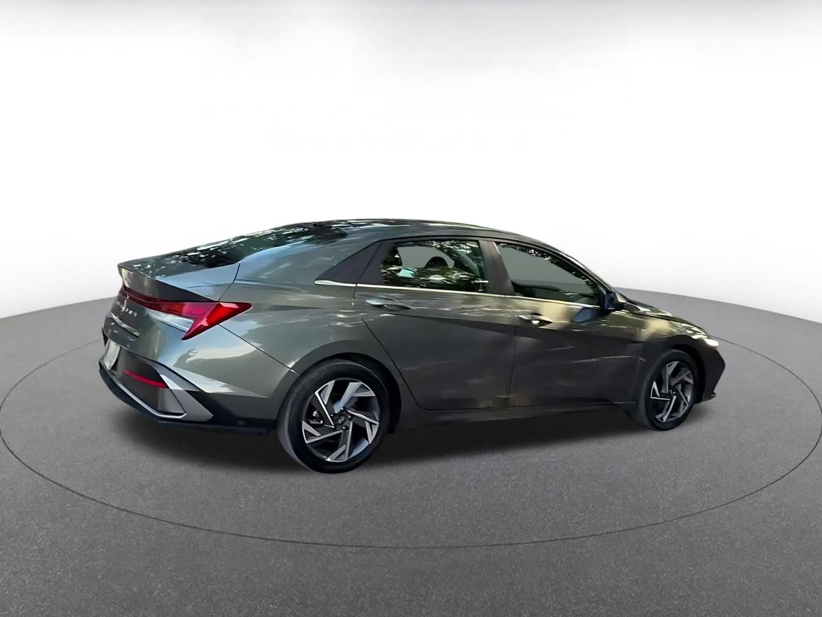Thumbnail: 2025 Hyundai Elantra - 15