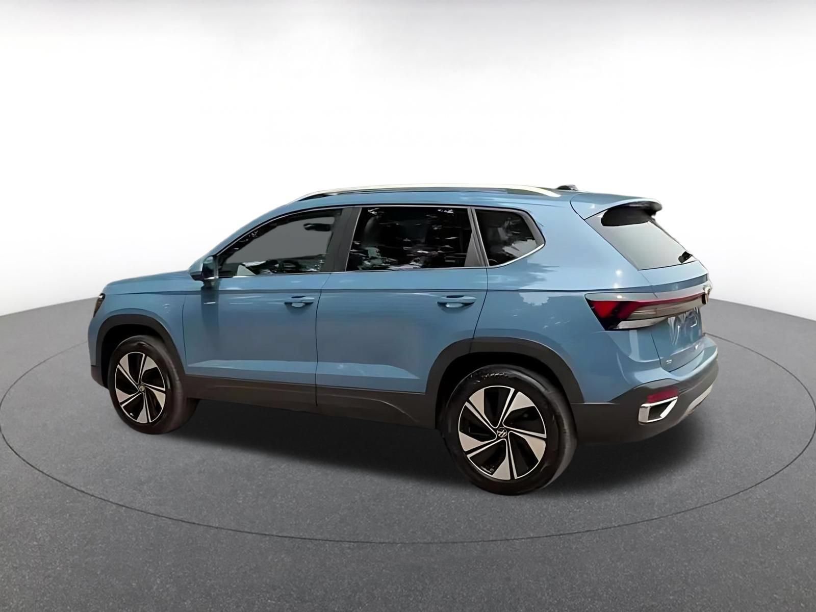 Thumbnail: 2026 Volkswagen Taos - 4