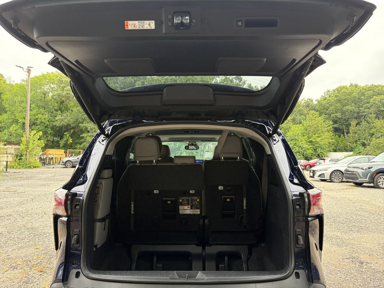 Thumbnail: 2025 Toyota Sienna - 33