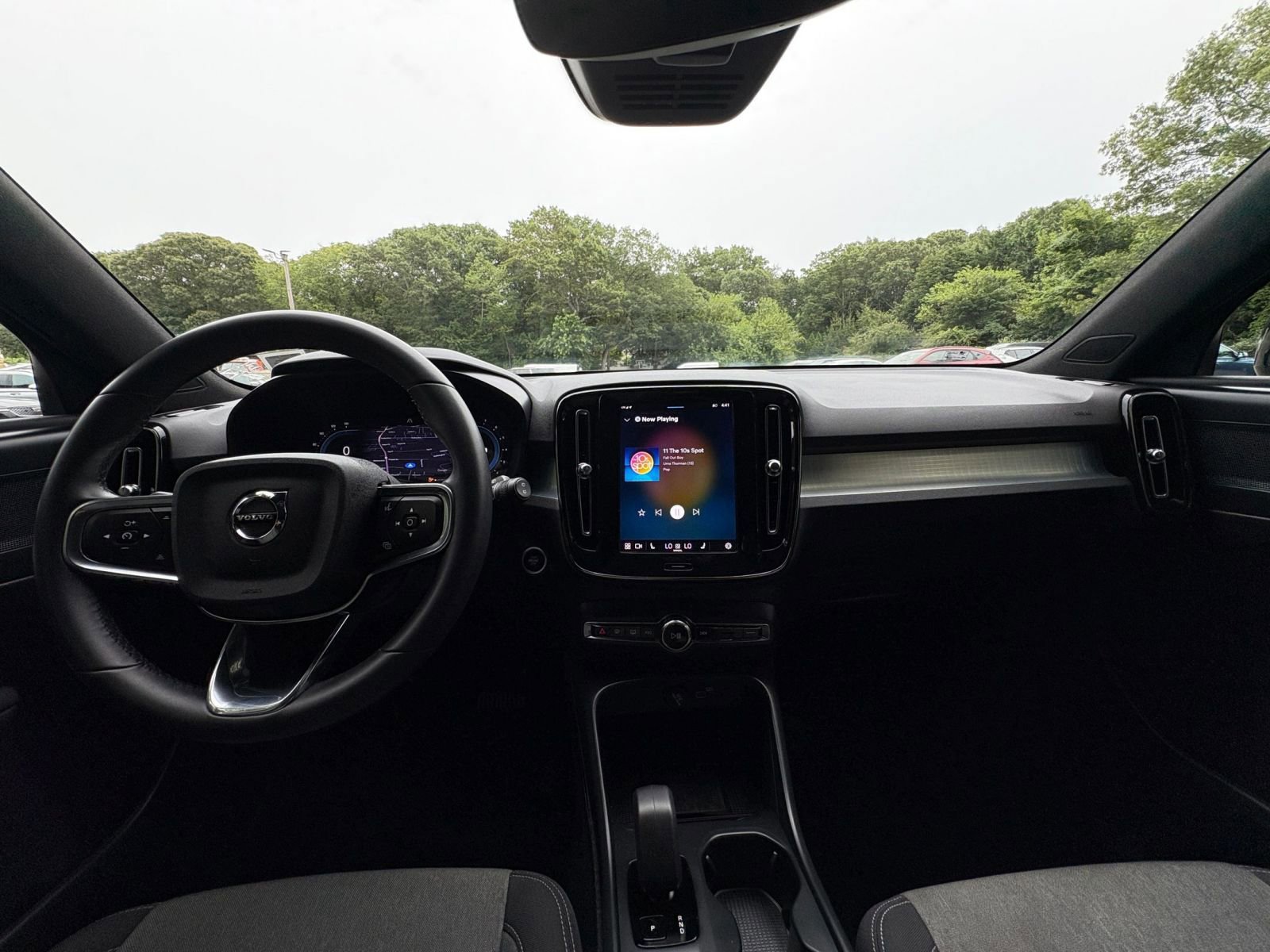Thumbnail: 2024 Volvo XC40 - 33