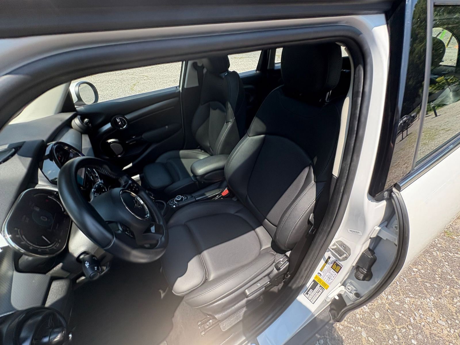 Thumbnail: 2024 MINI Cooper Hardtop - 32