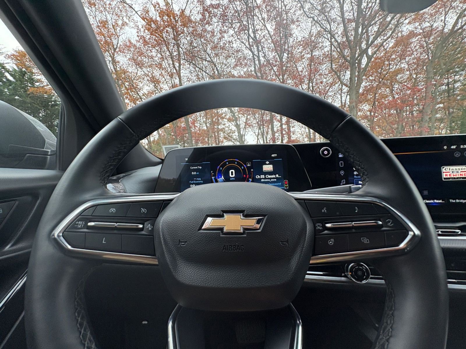 Thumbnail: 2025 Chevrolet Equinox - 23