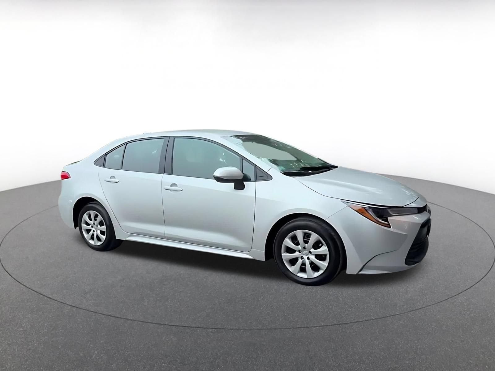 Thumbnail: 2025 Toyota Corolla - 2