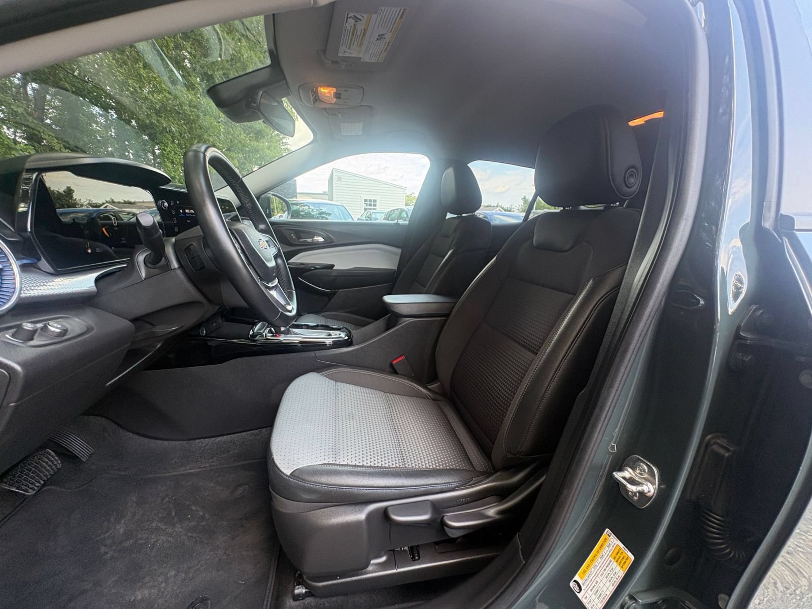 Thumbnail: 2025 Chevrolet Trax - 22
