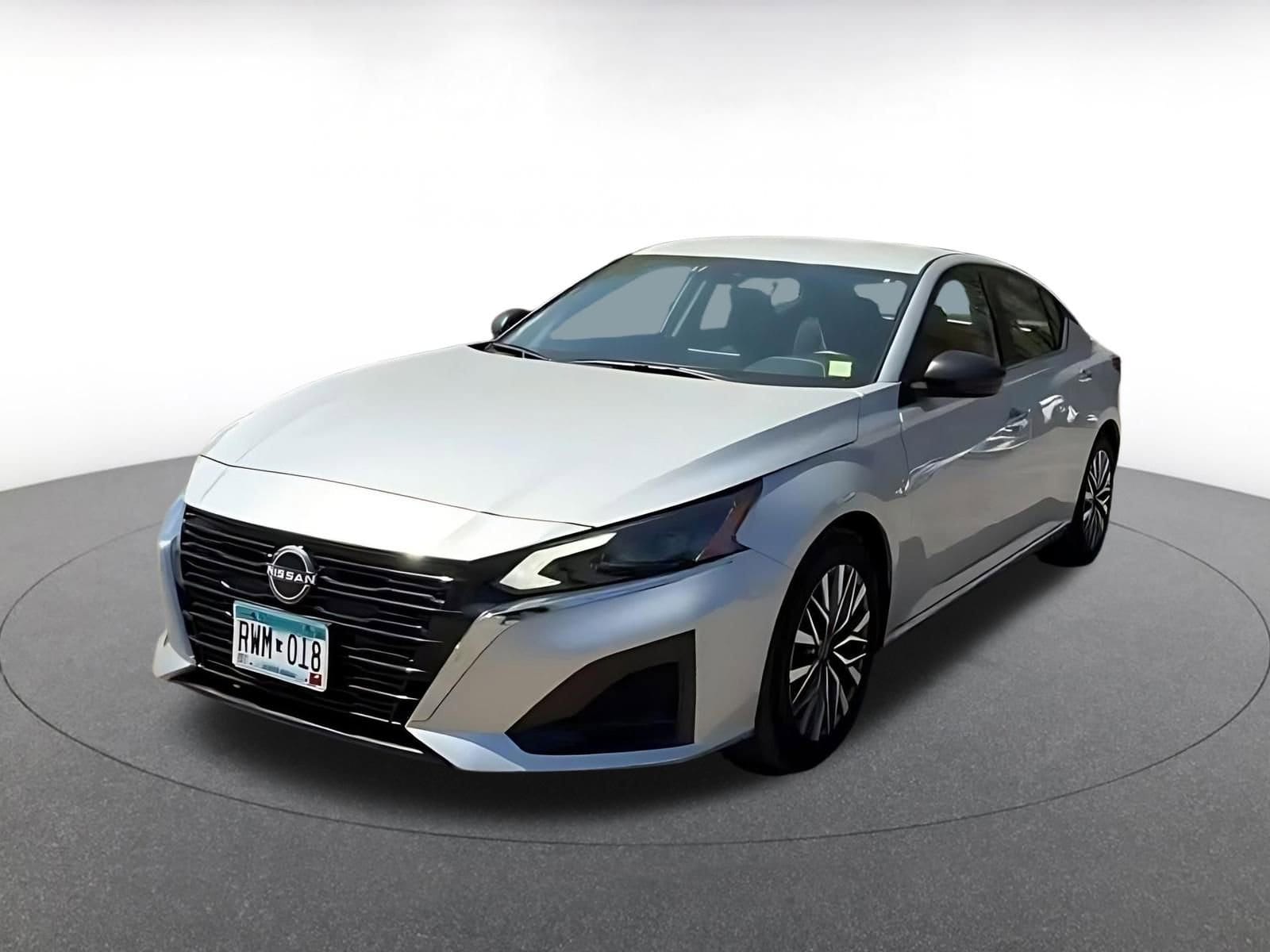 Thumbnail: 2025 Nissan Altima - 7