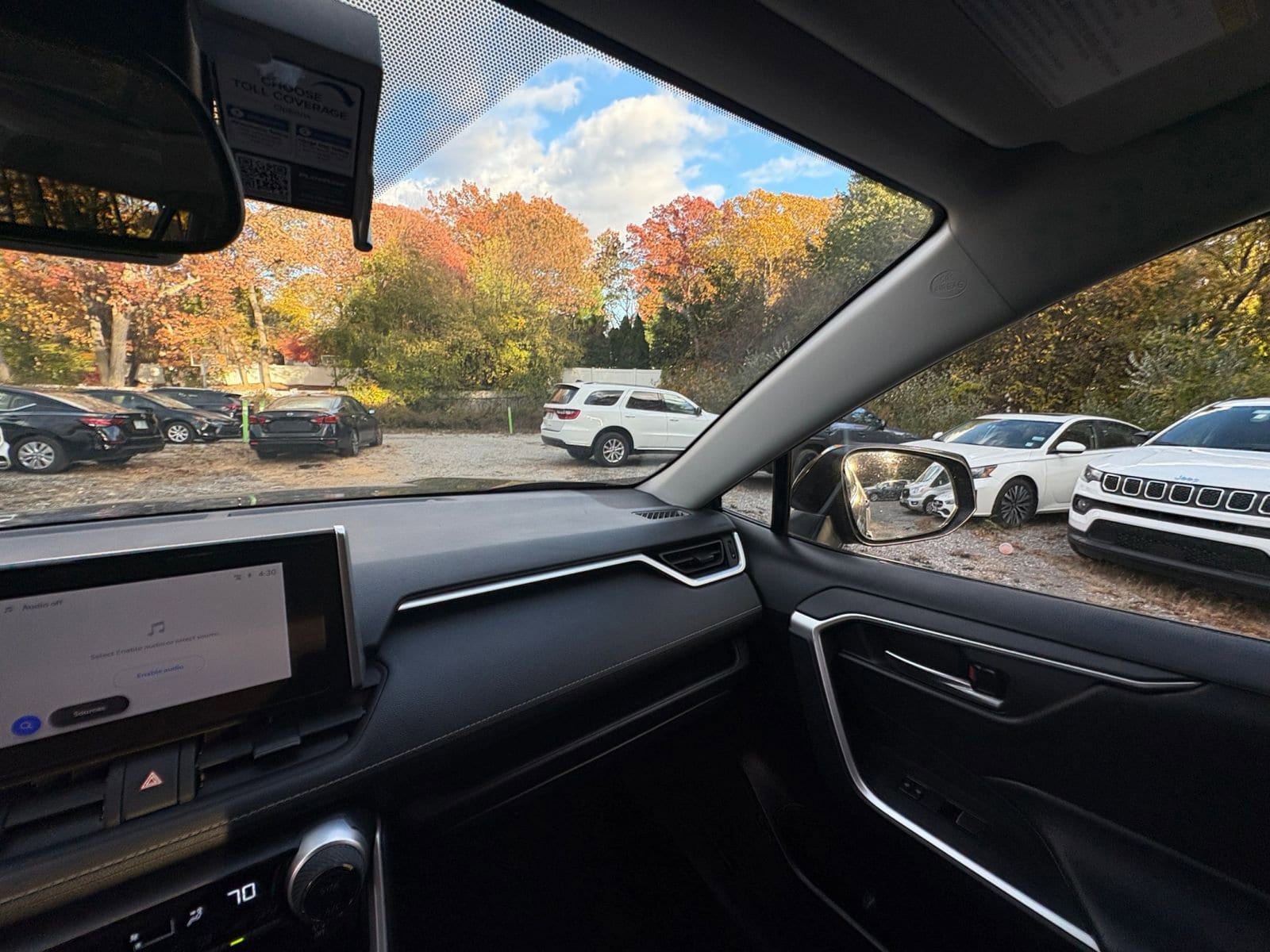 Thumbnail: 2025 Toyota RAV4 - 32