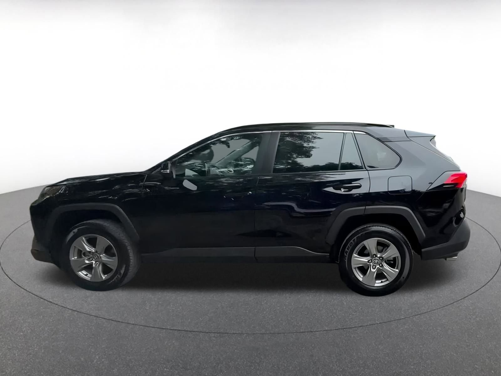Thumbnail: 2024 Toyota RAV4 - 8