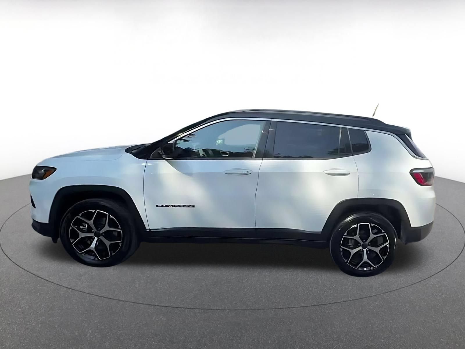 Thumbnail: 2025 Jeep Compass - 8