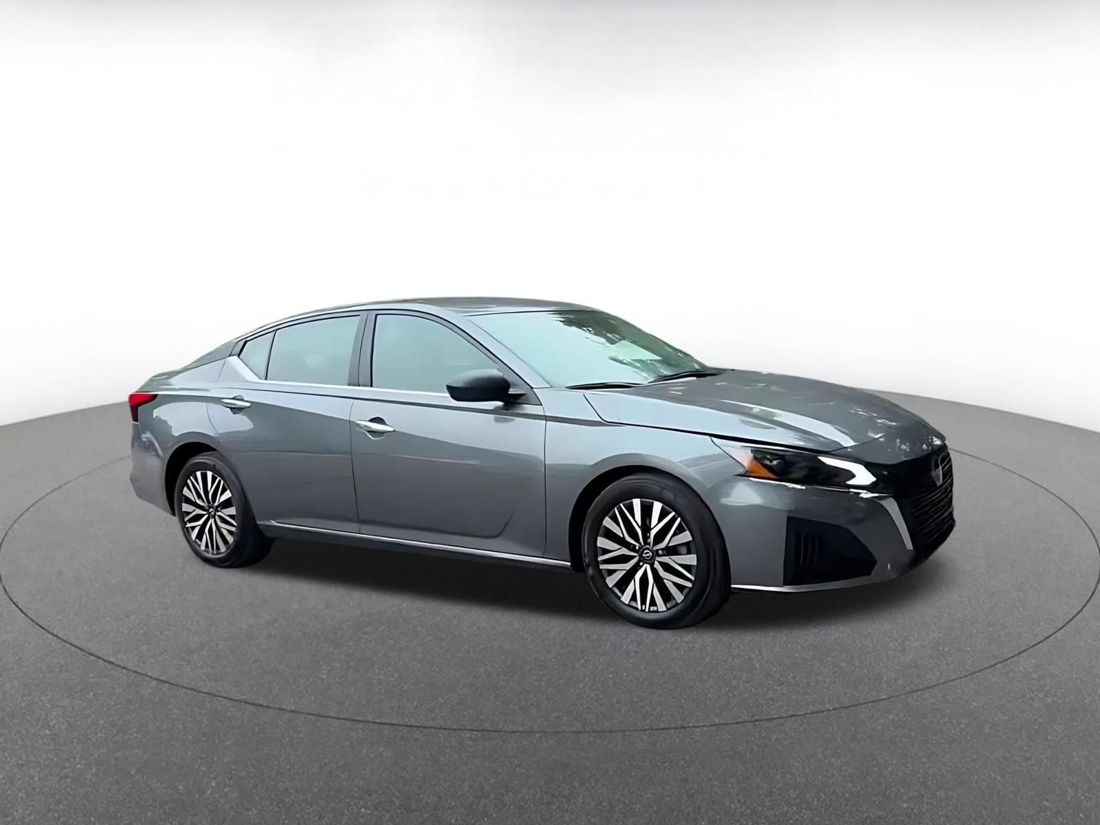 Thumbnail: 2025 Nissan Altima - 2
