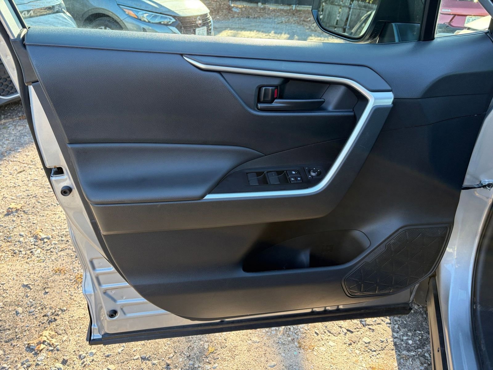 Thumbnail: 2025 Toyota RAV4 - 18