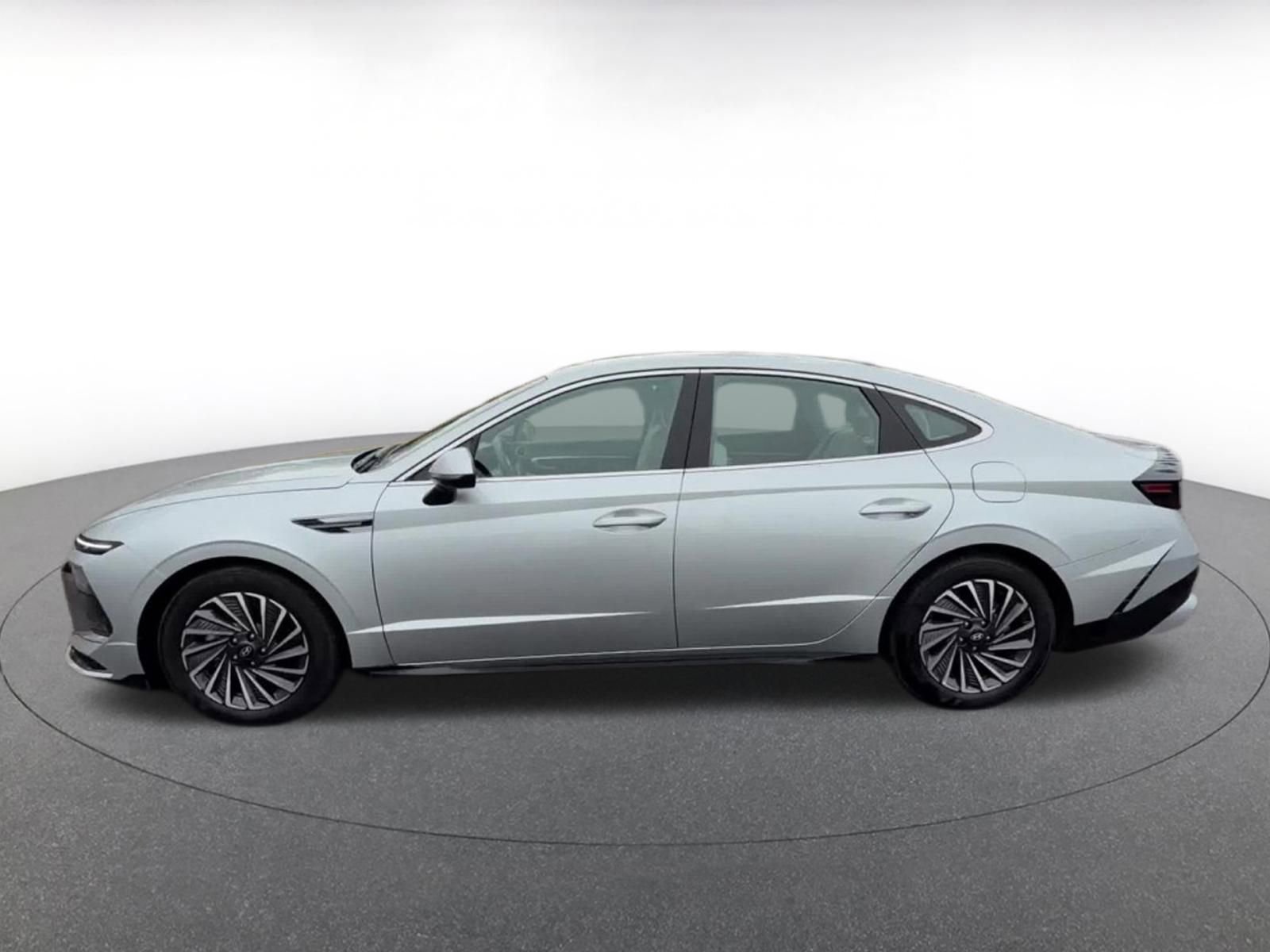 Thumbnail: 2025 Hyundai Sonata - 11