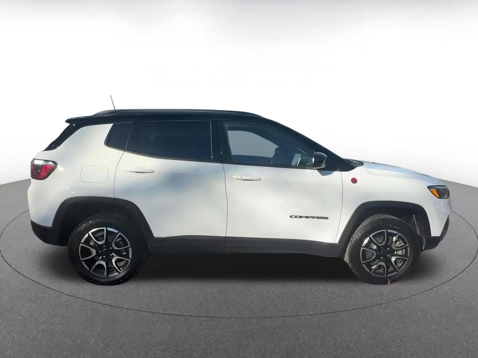 Thumbnail: 2025 Jeep Compass - 16