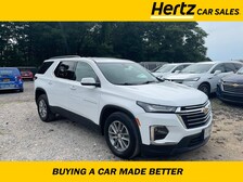 2023 Chevrolet Traverse LT -
                Smithtown, NY