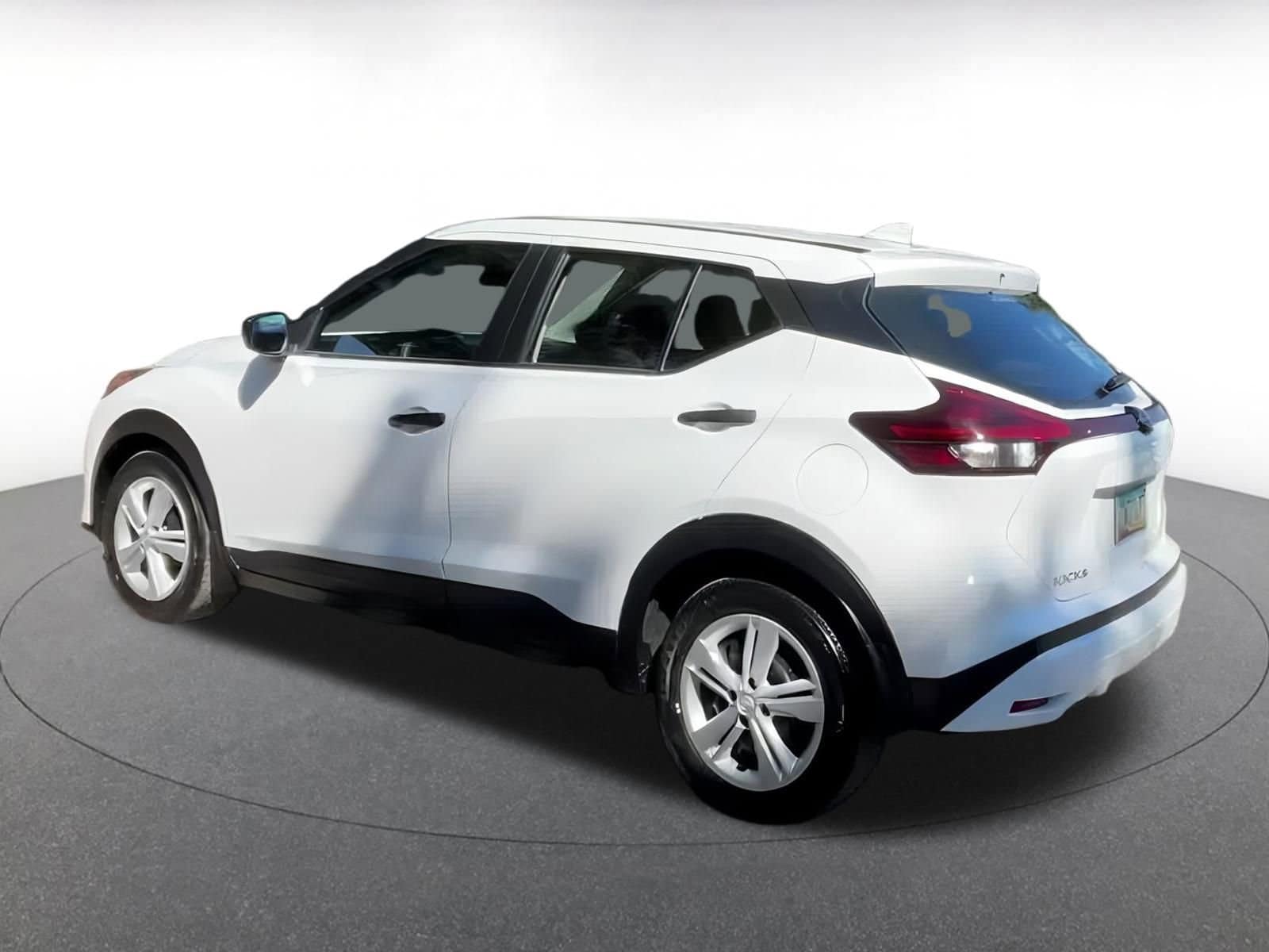 Thumbnail: 2024 Nissan Kicks - 16