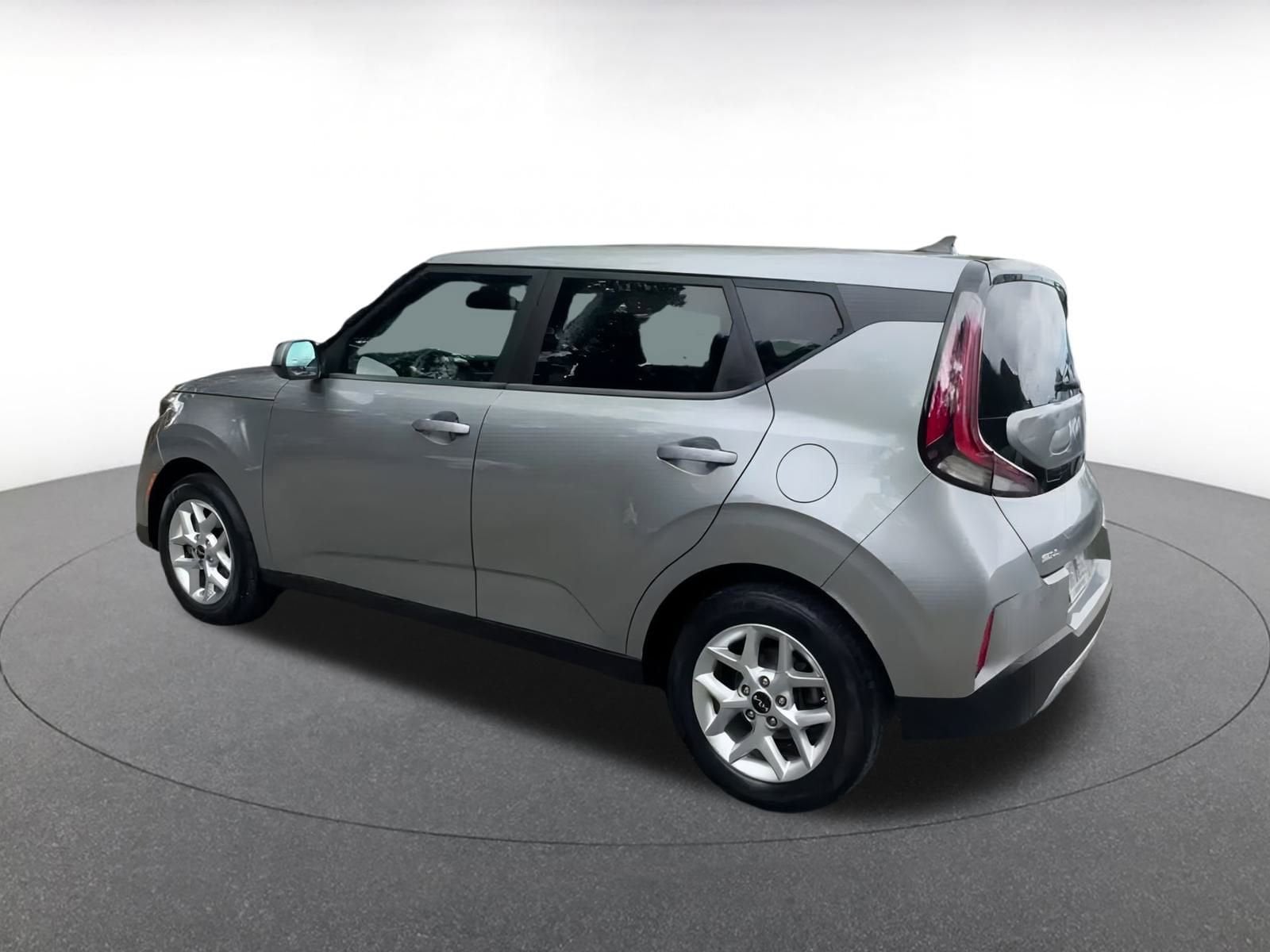 Thumbnail: 2023 Kia Soul - 10