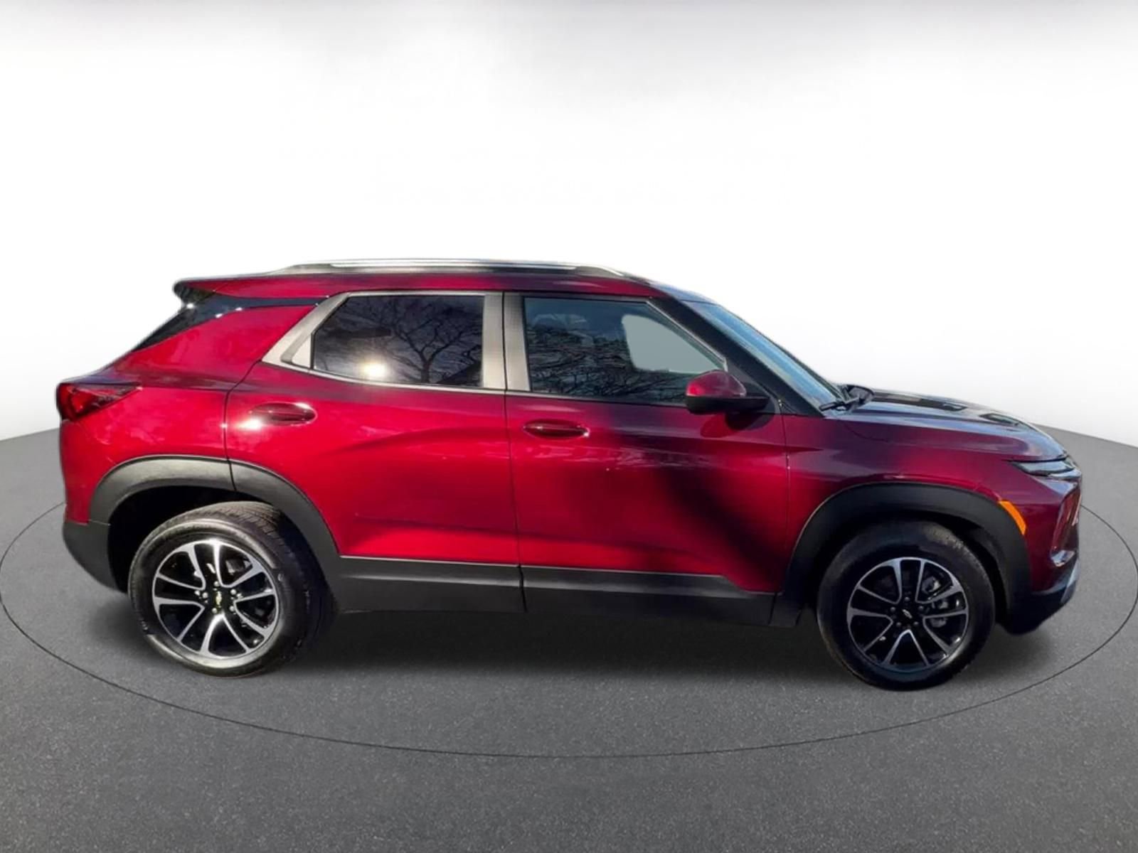 Thumbnail: 2025 Chevrolet TrailBlazer - 16