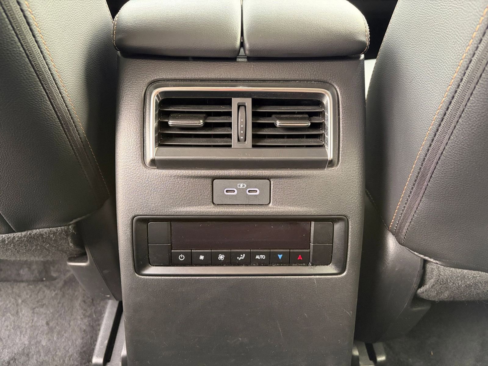 Thumbnail: 2025 Mazda CX-70 - 24