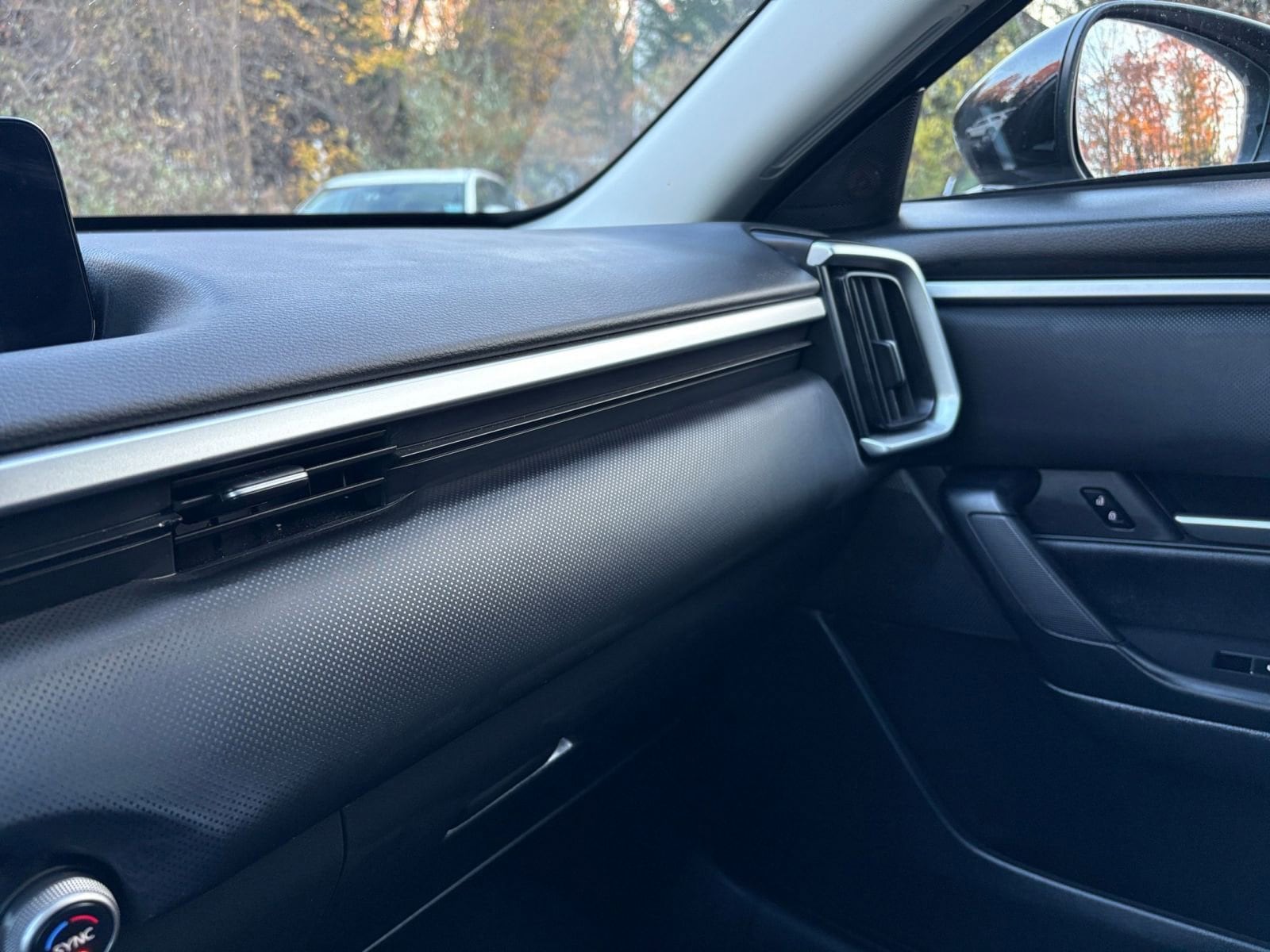 Thumbnail: 2025 Mazda CX-50 - 34