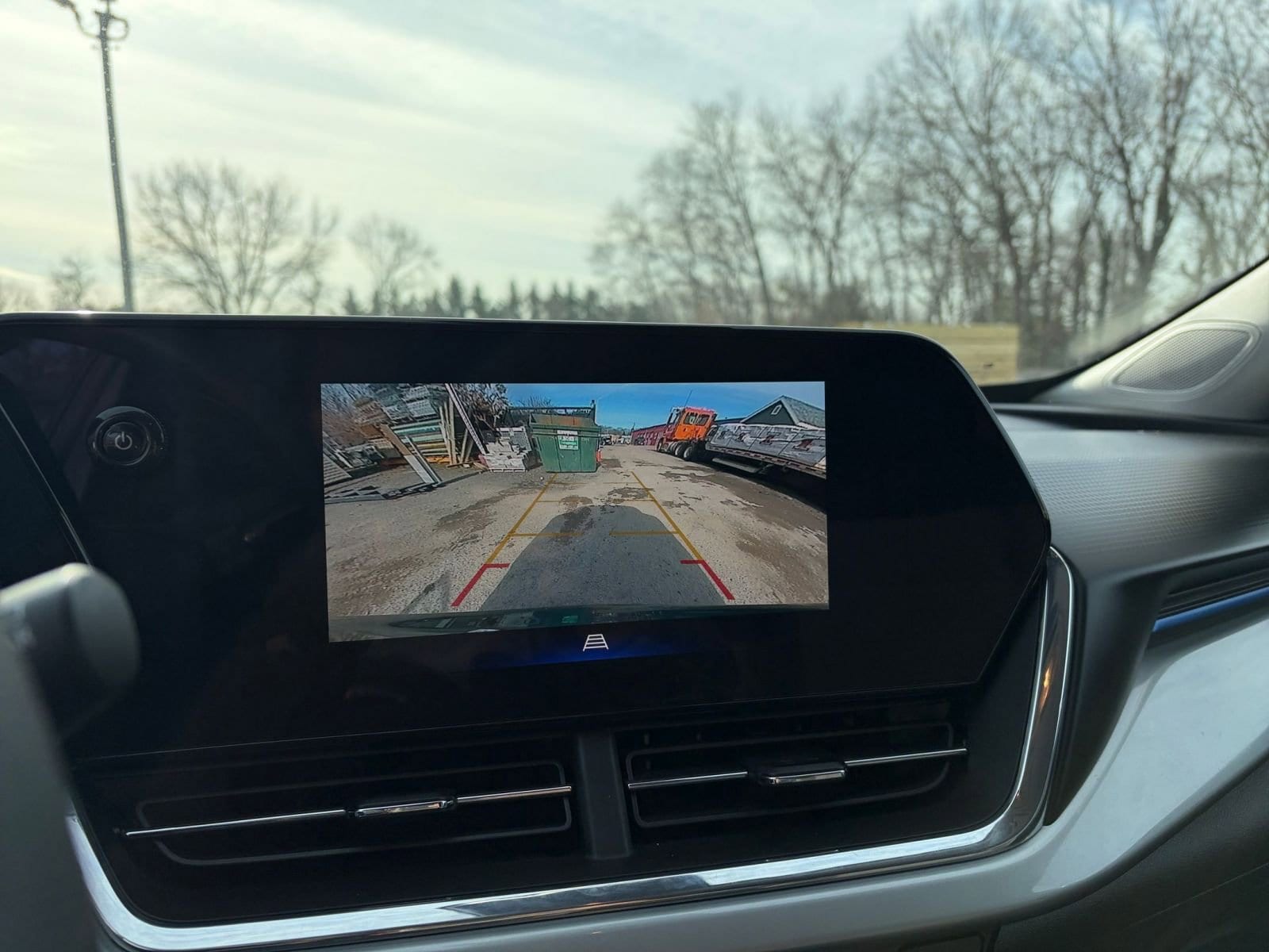 Thumbnail: 2025 Chevrolet Trax - 22