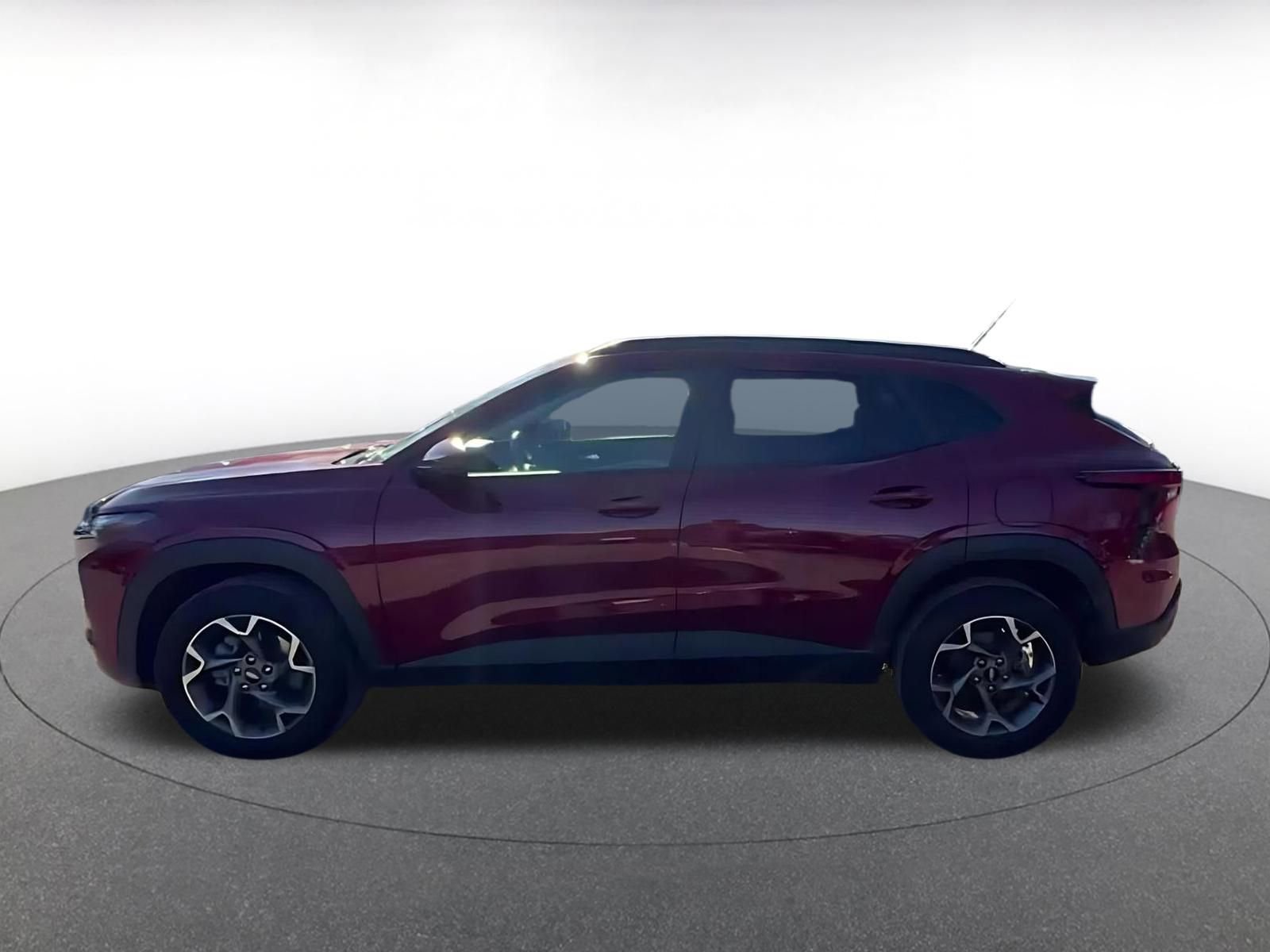 Thumbnail: 2025 Chevrolet Trax - 9