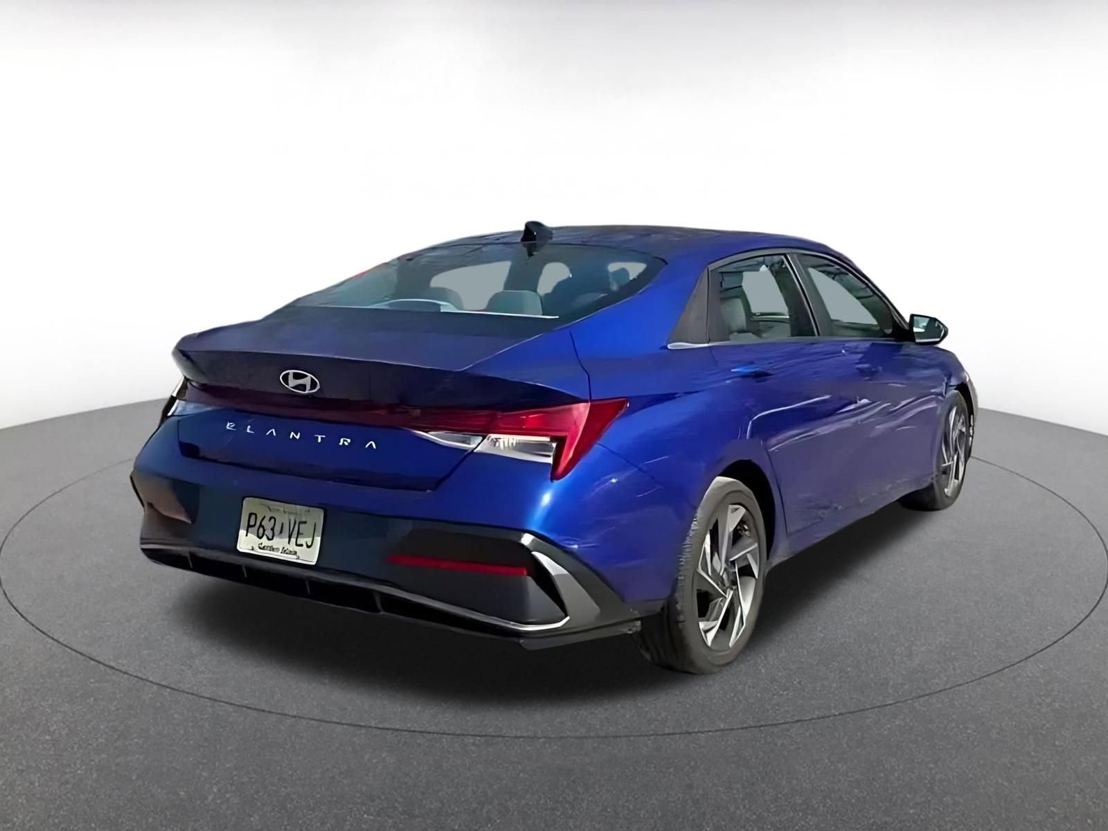 Thumbnail: 2025 Hyundai Elantra - 15