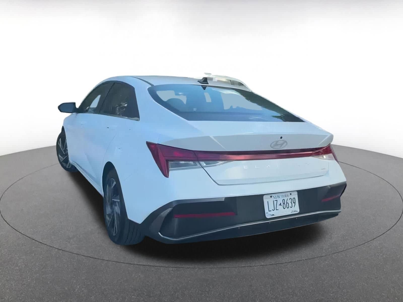 Thumbnail: 2025 Hyundai Elantra - 11