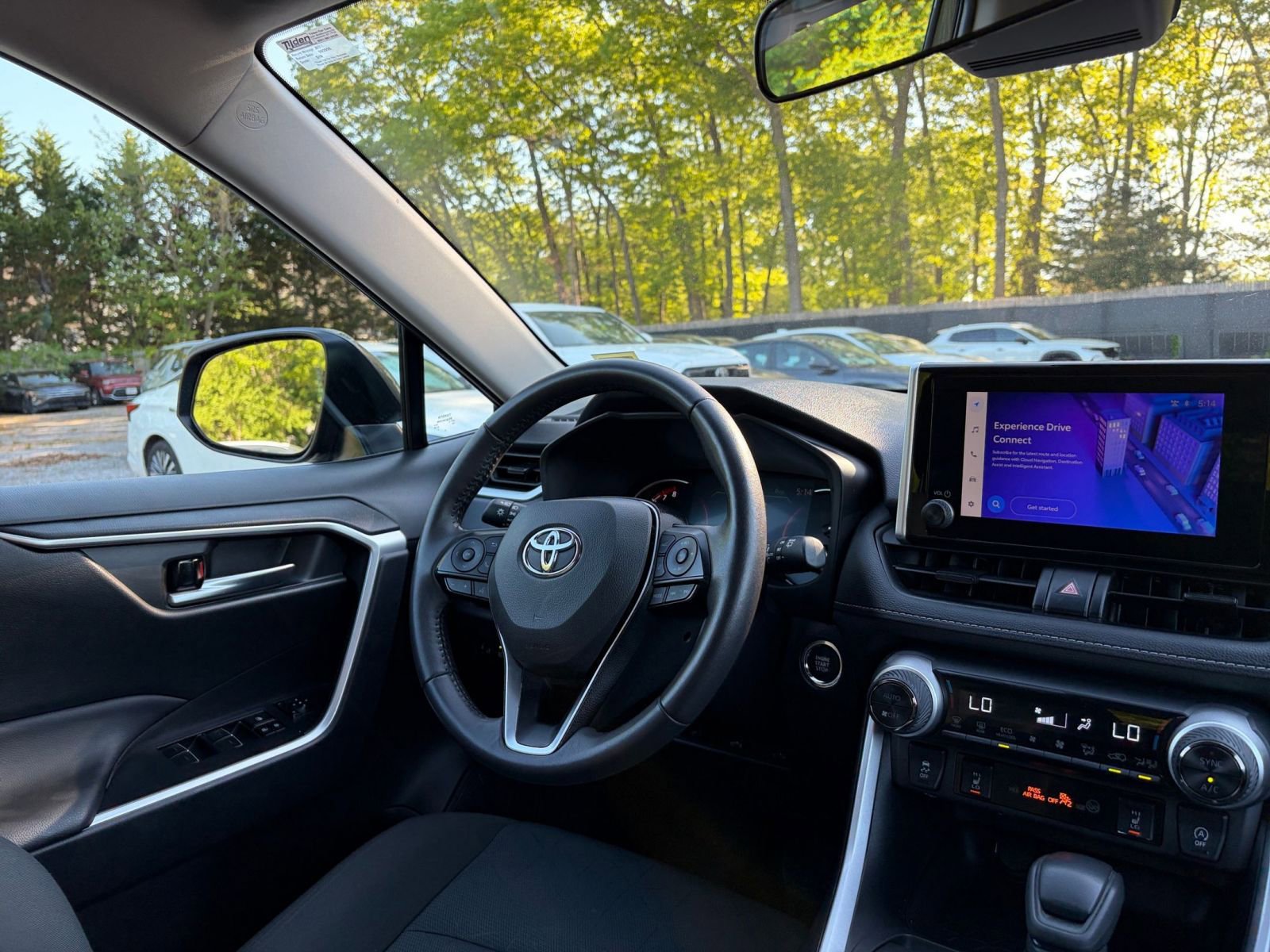 Thumbnail: 2025 Toyota RAV4 - 34