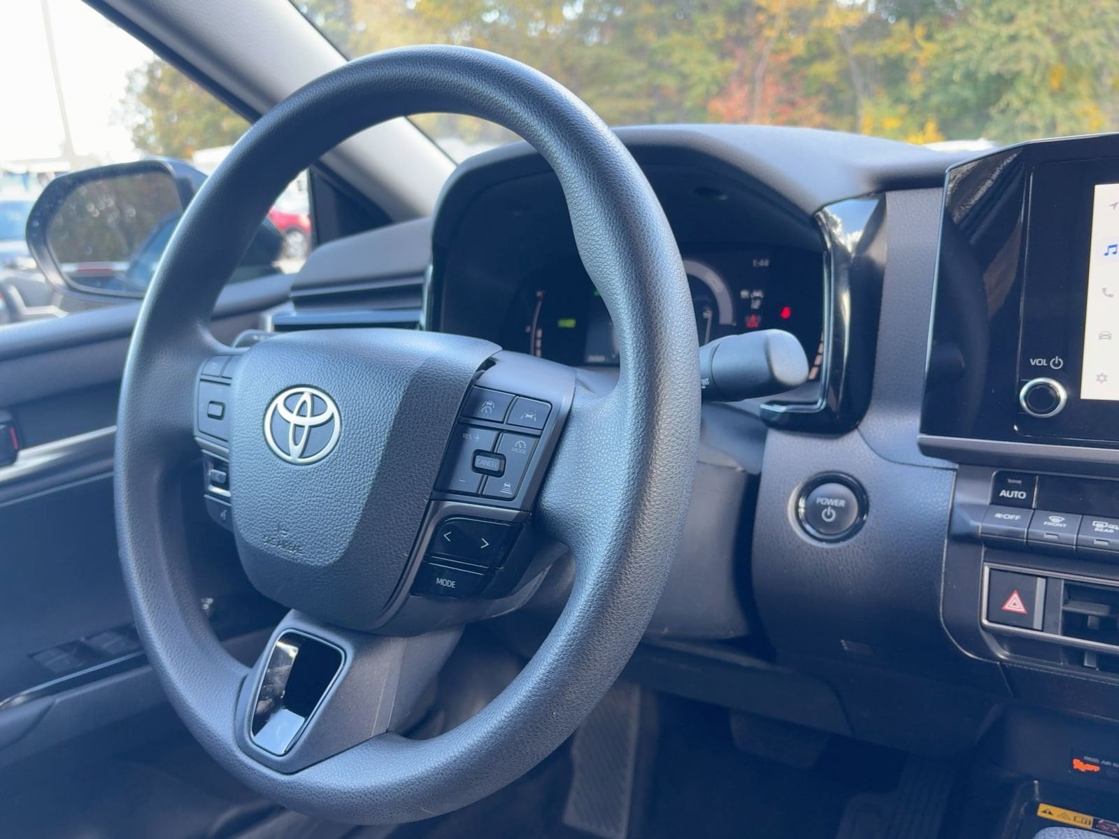 Thumbnail: 2025 Toyota Camry - 17