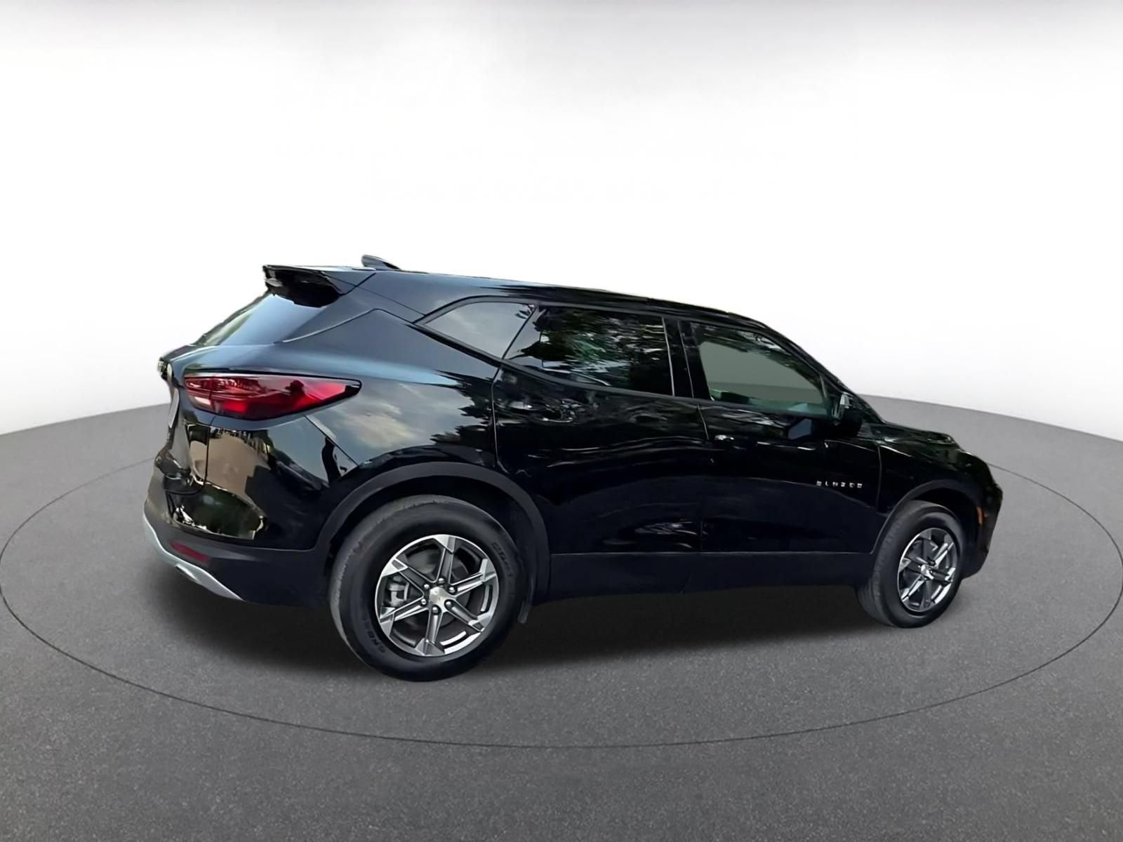 Thumbnail: 2026 Chevrolet Blazer - 13