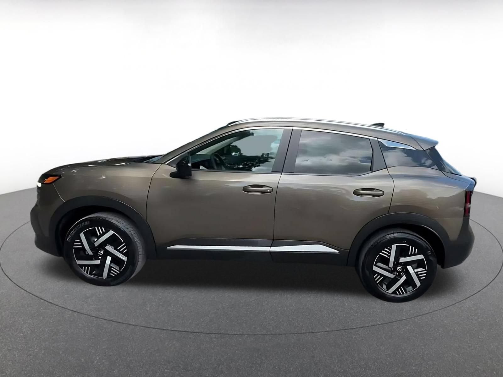 Thumbnail: 2026 Nissan Kicks - 8