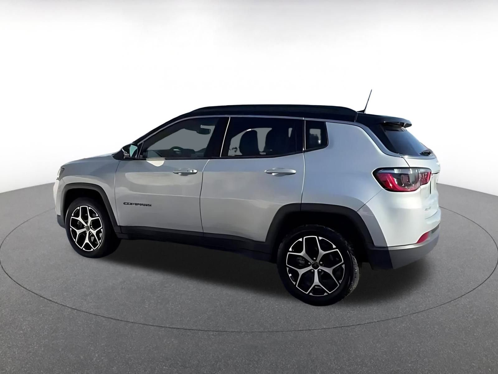 Thumbnail: 2025 Jeep Compass - 10