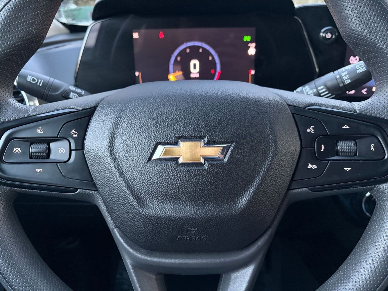 Thumbnail: 2025 Chevrolet Trax - 25