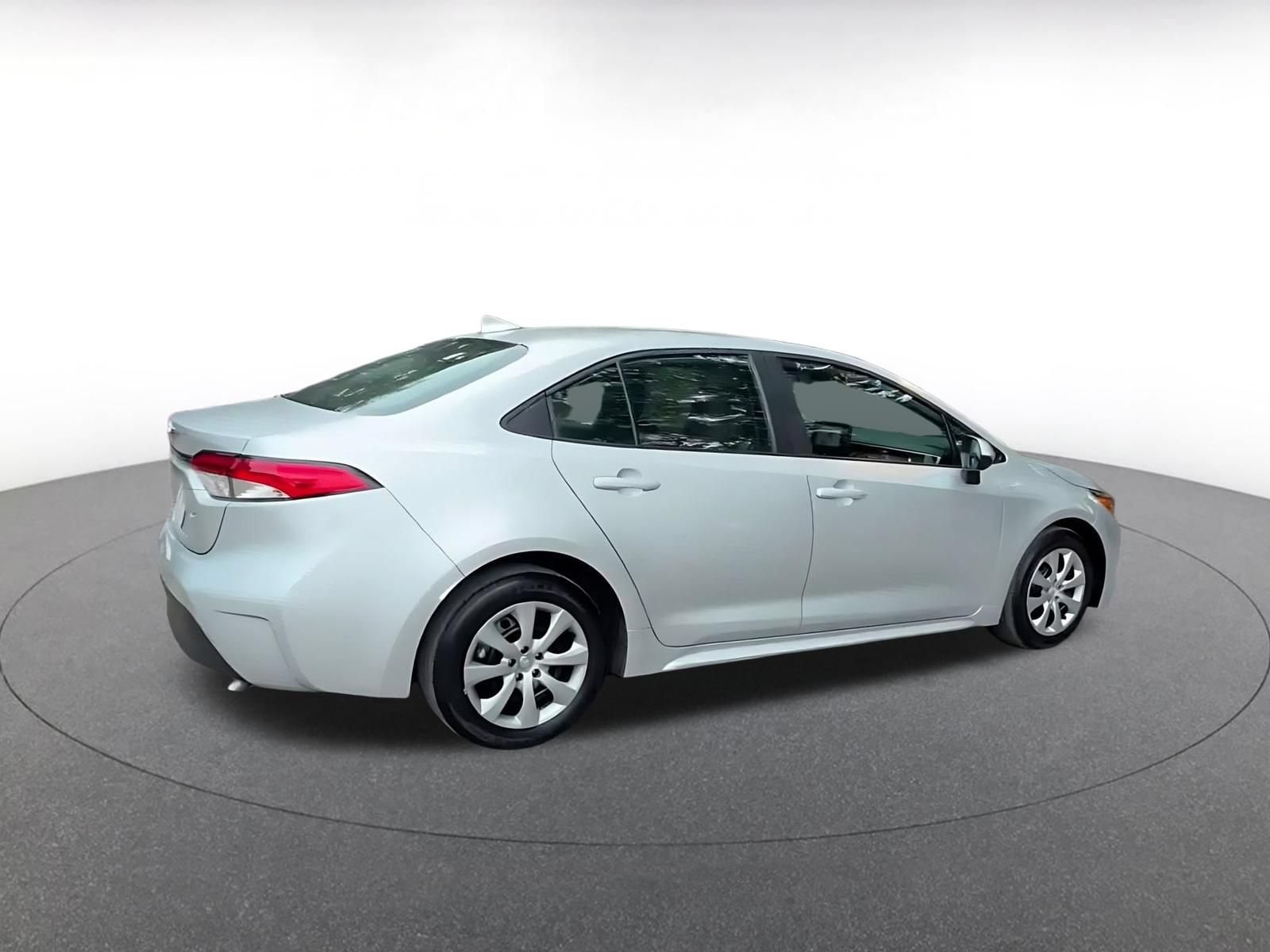 Thumbnail: 2025 Toyota Corolla - 15