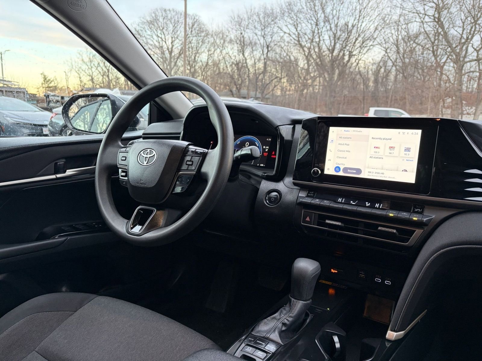 Thumbnail: 2025 Toyota Camry - 33