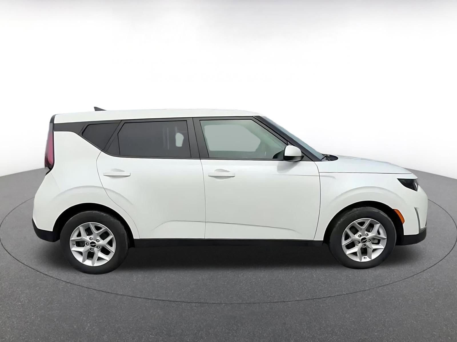 Thumbnail: 2025 Kia Soul - 16