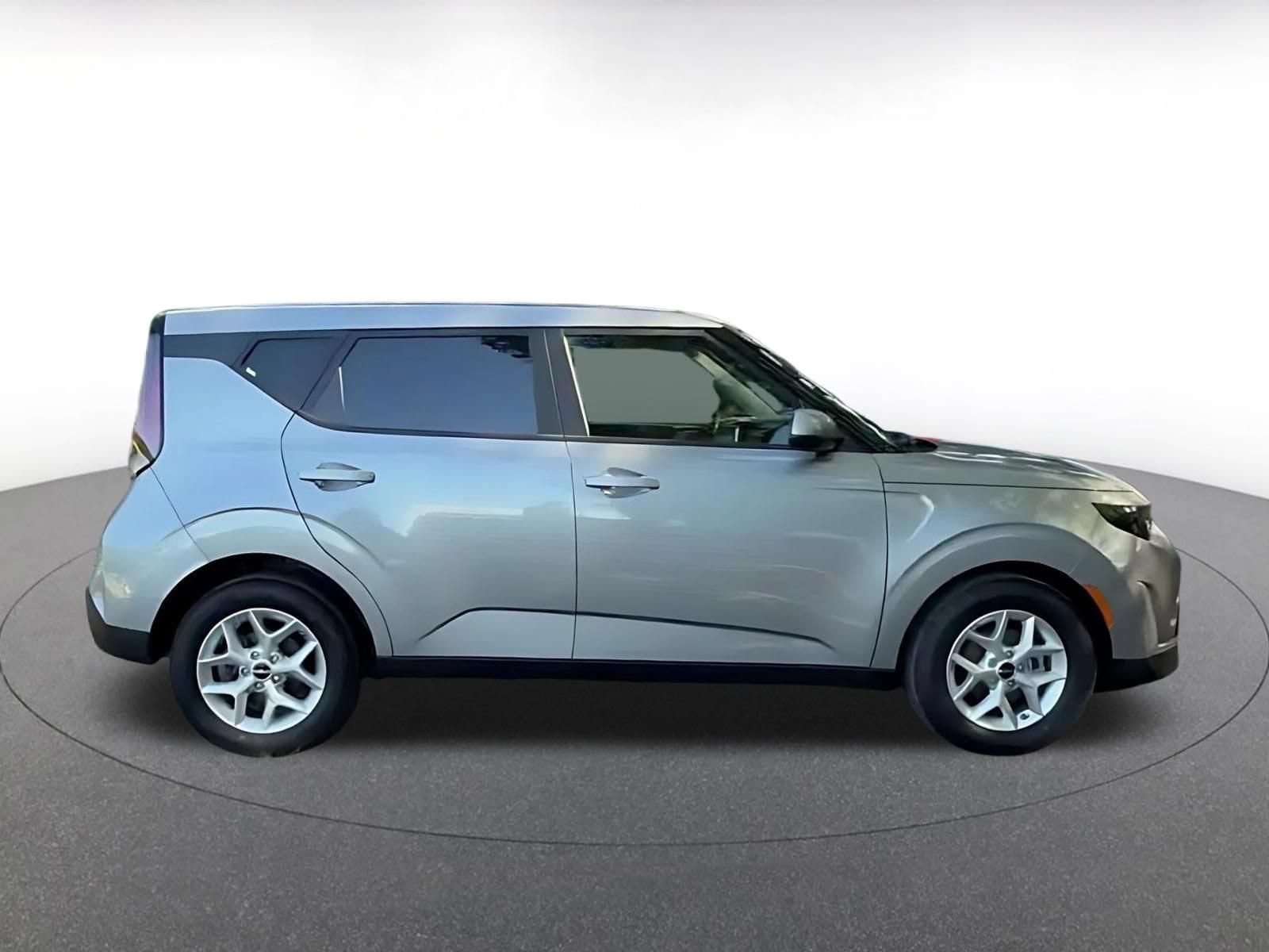 Thumbnail: 2025 Kia Soul - 16